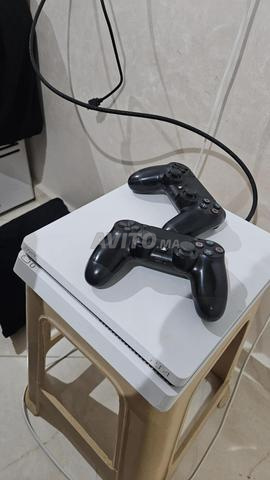 PS4 Slim très bon état - 2