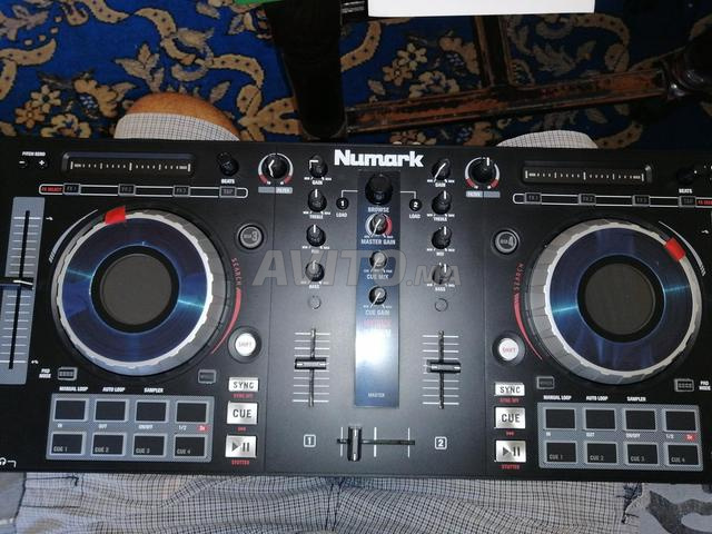 طاولة DJ Numark Platinum Mix 3