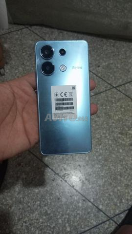 Redmi Note 13 à vendre, encore neuf jamais ouvert.