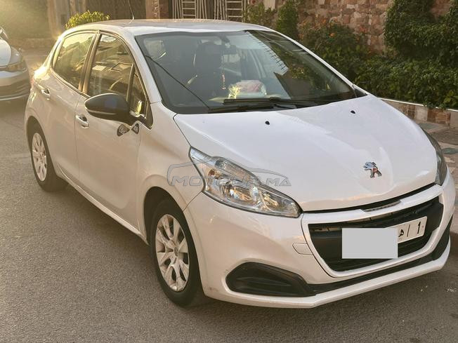 Peugeot 208 Essence Manuelle 2017 à Deroua