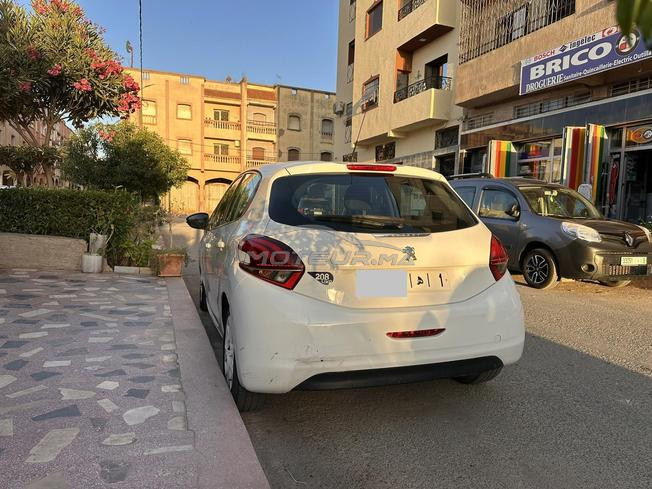 Peugeot 208 Essence Manuelle 2017 à Deroua