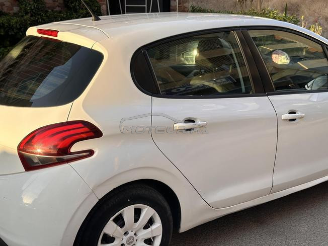 Peugeot 208 Essence Manuelle 2017 à Deroua