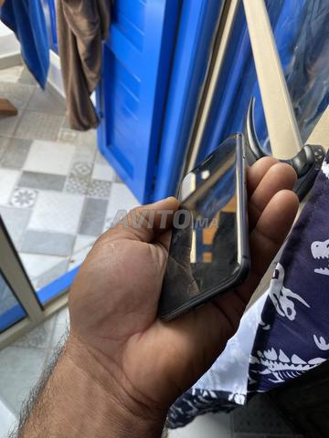 iPhone 8 normal officiel 64