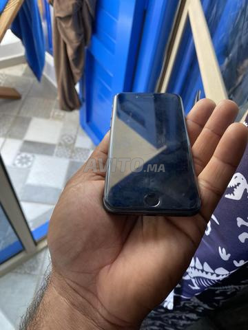 iPhone 8 normal officiel 64 - 2
