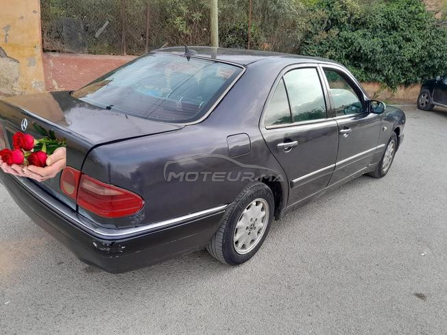 Mercedes 3winat très bonne état 
