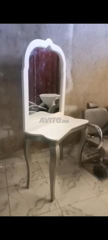 معدات صالون حلاقة جديدة بسعر جيد