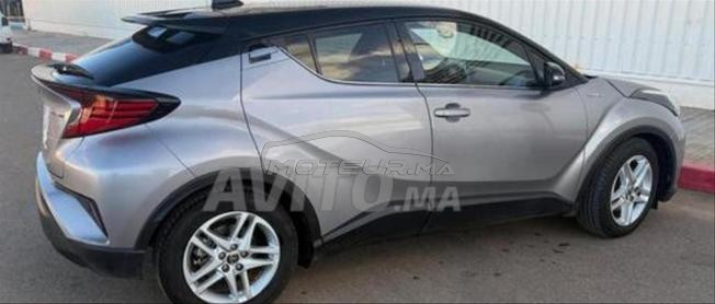 Toyota CHR hybride en excellent état à vendre de 