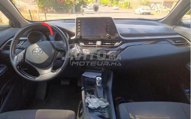 Toyota CHR hybride en excellent état à vendre de 
