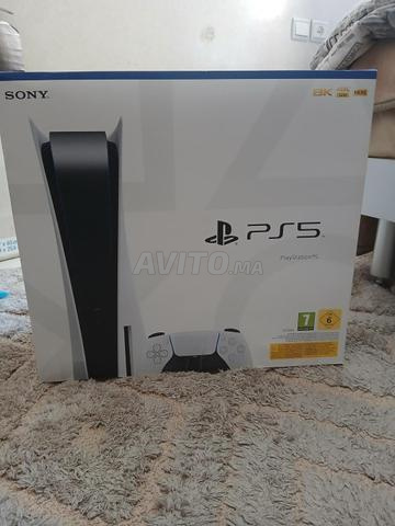 Pack PlayStation 5 comme neuve. Disponible