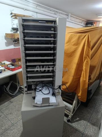 ASSEMBLEUSE - 2