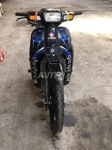 Moto à vendre C50 bleue - 2
