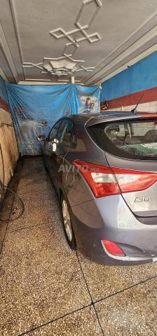 voiture hyundai i30 automatique modèle 2014 - 2