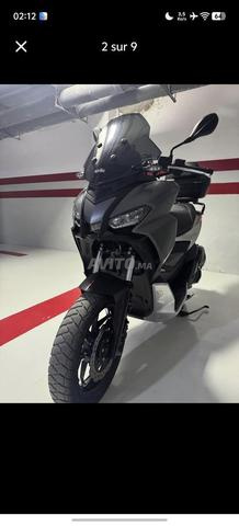 Aprilia SR GT 200 - 2