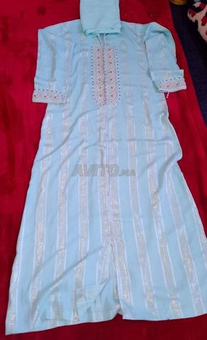 Djellaba d'occasion taille M, bienvenue aux intéressées - 2