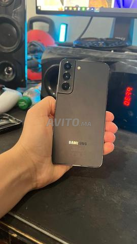 📱 Samsung Galaxy S22 128GB / 8GB RAM - 2