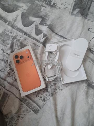 iPhone 17 Pro 256GB E-SIM Orange - 2