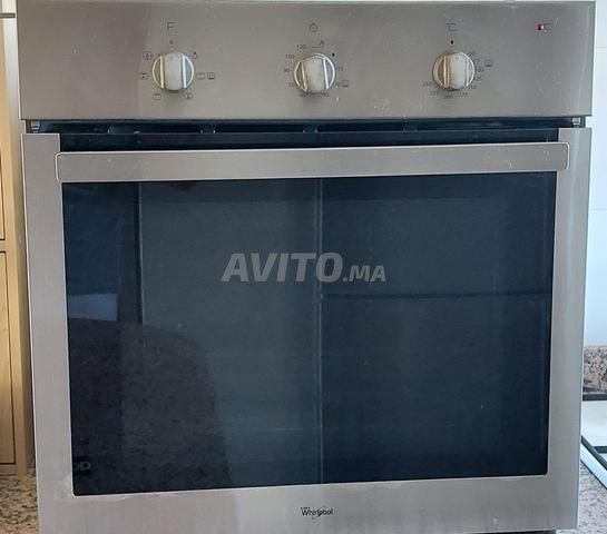 À vendre four encastrable marque Whirlpool