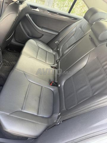 Volkswagen Jetta - 2
