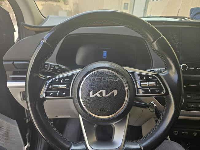 kia carens fin 2022 très bon état 