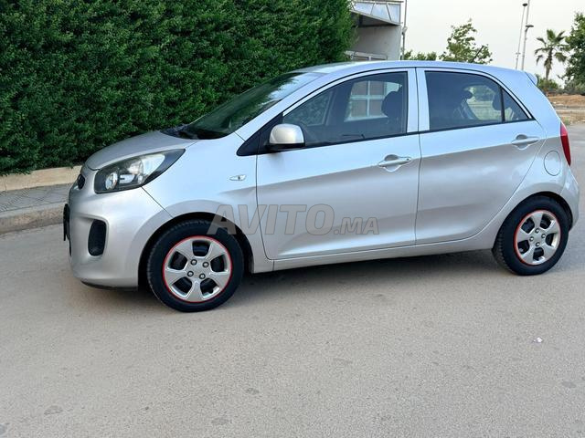 Picanto modèle 2017 bon état kilométrage 126 mille - 2