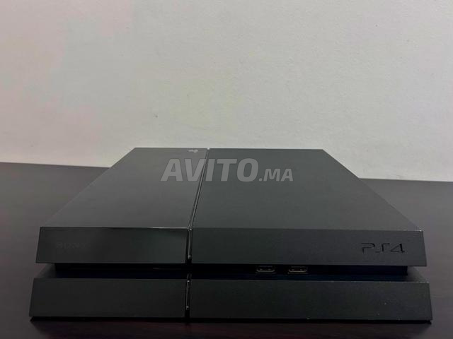 PS4 Fat 500GB, Manette, Jeux (FIFA 23, GTA V...) - 2
