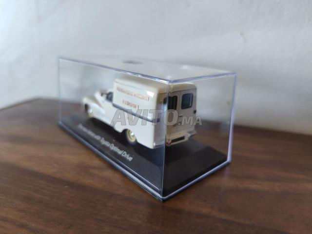 Miniature Peugeot 1/43 - 2