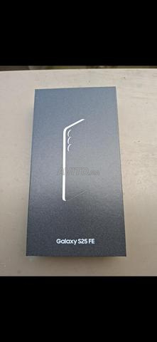 سامسونج جالاكسي S25 FE 5G جديد تحت الغلاف