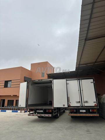 2 camions Hyundai d72 7t 2009 isotherme et frigo - 2