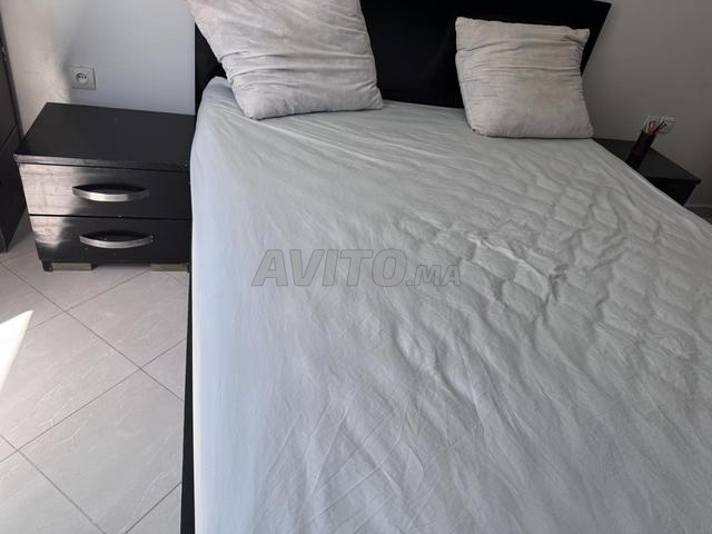 Chambre à coucher (lit, matelas, tables de chevet) - 2