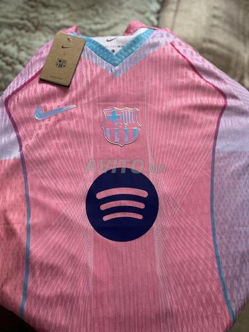 T-shirt Barça 2026 qualité excellente 🌸✅ Taille XL - 2