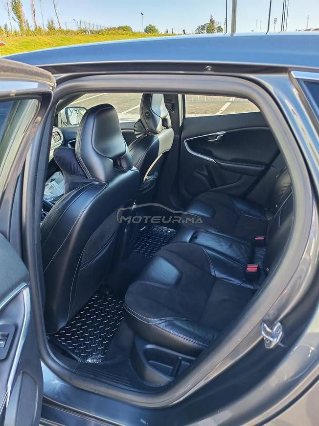 Volvo V40 D3 R Design Automatique 2014 à Tanger