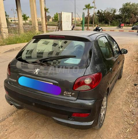 Peugeot 206 Diesel Manuelle 2013 à Fès - 2