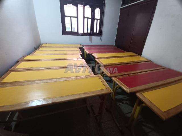 Chaises, tables et bureaux pour école ou centre - 2