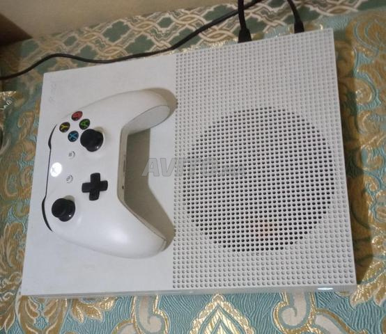 Xbox One S - 2