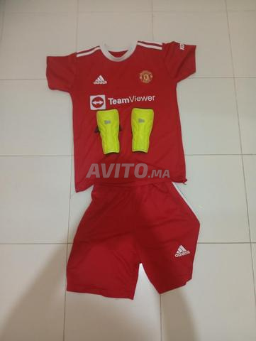 Tenue de sport et protège-tibias - 2