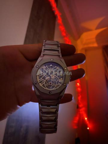 ساعة ⌚️ أصلية