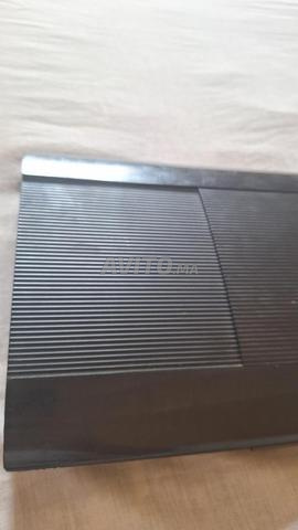 PS3 Super Slim propre sans défaut - 2