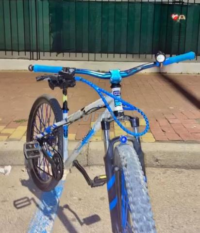 Vélo freestyle freinage en très bon état - 2