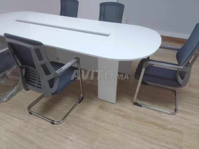 🪑 طاولات مناسبة لجميع اجتماعاتكم - 2