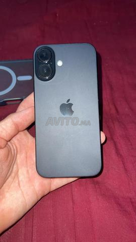 iPhone 16 normal officiel