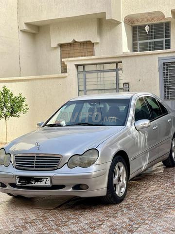 مرسيدس بنز 220 ديزل يدوية 2000 في وجدة - 2