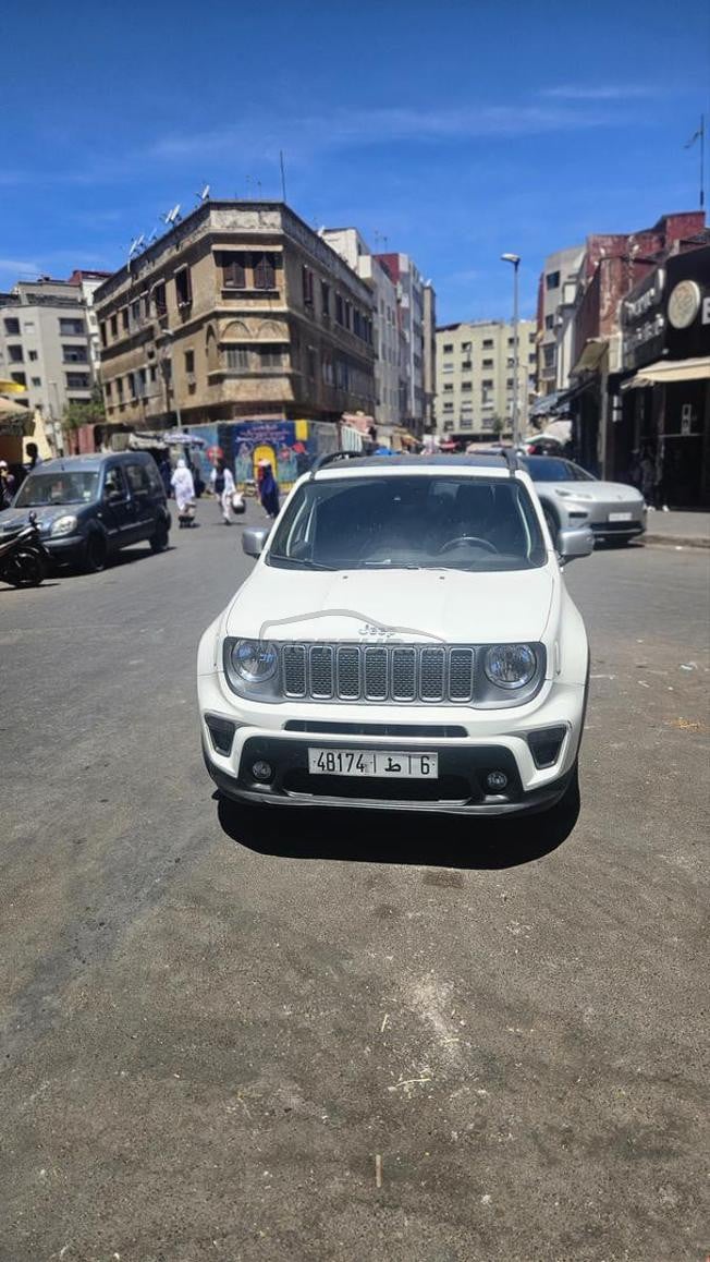 à vendre jeep Renegade limited toutes options