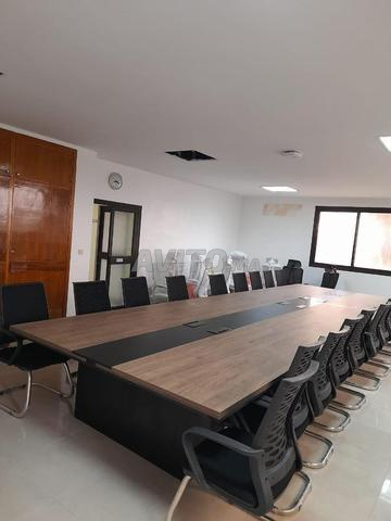 🏢 تصنيع طاولات اجتماعات حسب الطلب - 2