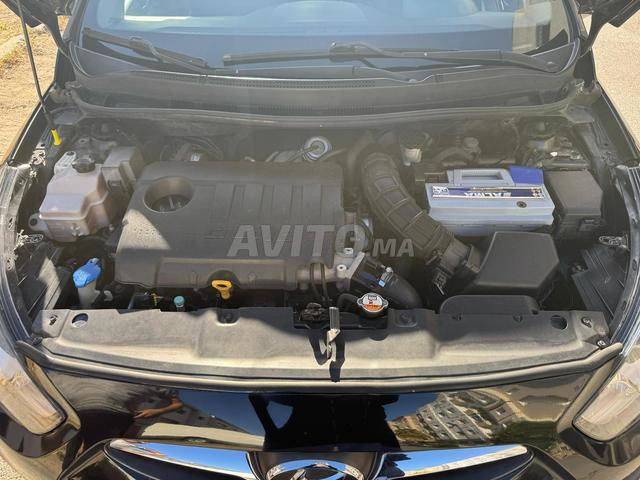 Hyundai Accent - 2
