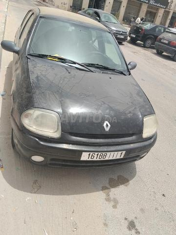 Renault Clio Essence Manuelle 2000 à Dakhla - 2