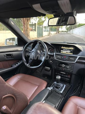 MERCEDES BENZ E250 PACK AMG FULL OPTION