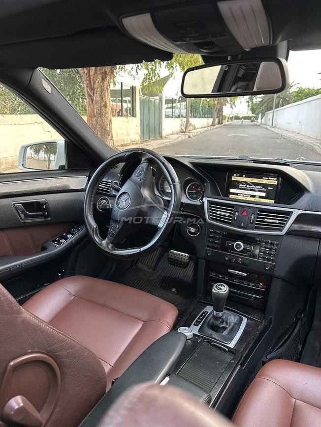 MERCEDES BENZ E250 PACK AMG FULL OPTION 