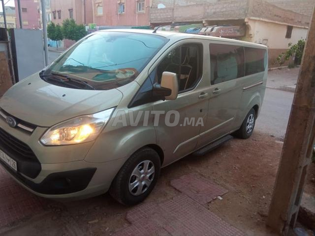 Ford Transit Custom 9 Places – État Très Propre - 2