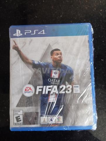 Ce PS4 en très bon état, qui en veut, bienvenue - 2