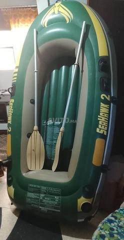 Bateau gonflable encore propre et bon